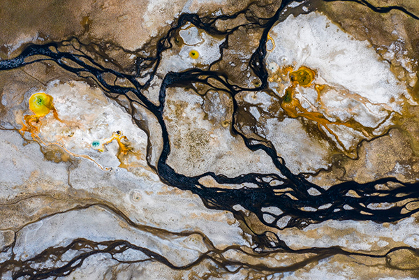 思想跟不上年龄的句子